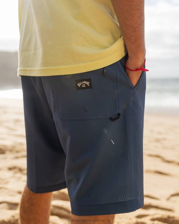 Men Space Blue Billabong Surftrek Trail Technical Elasticized Shorts 80P8233