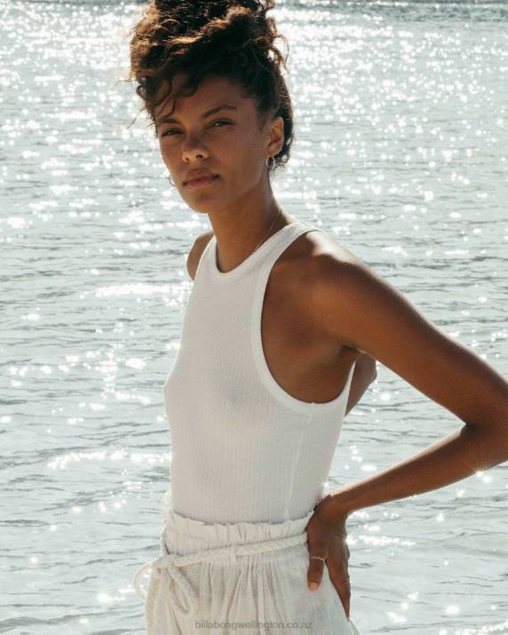 Women Salt Crystal Billabong Tomboy Tank Top 80P82109