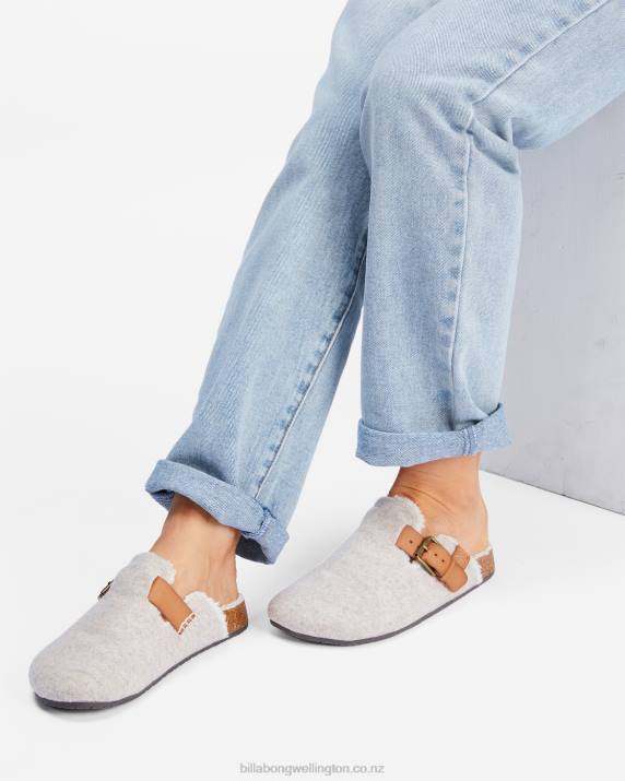 Women Oatmeal Billabong Huntington Slip-On Shoes 80P82494