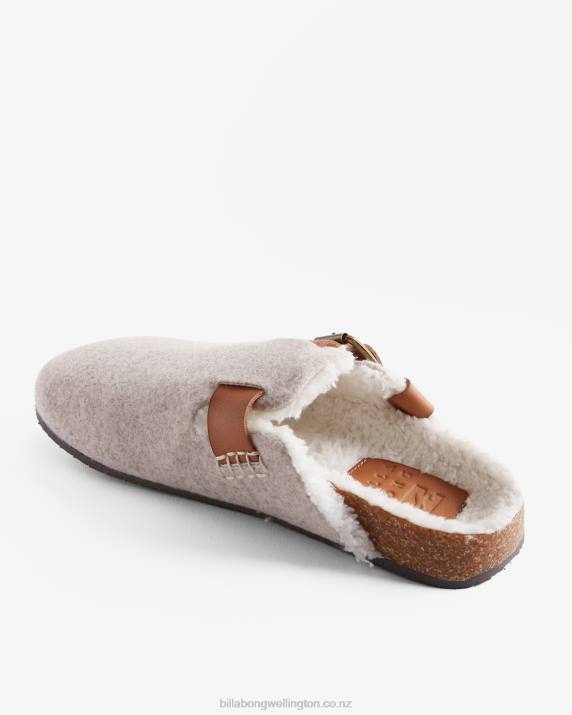 Women Oatmeal Billabong Huntington Slip-On Shoes 80P82494